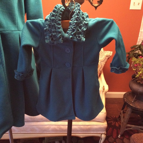 Mother/Daughter Dress Coat Set - Picture 2 of 8